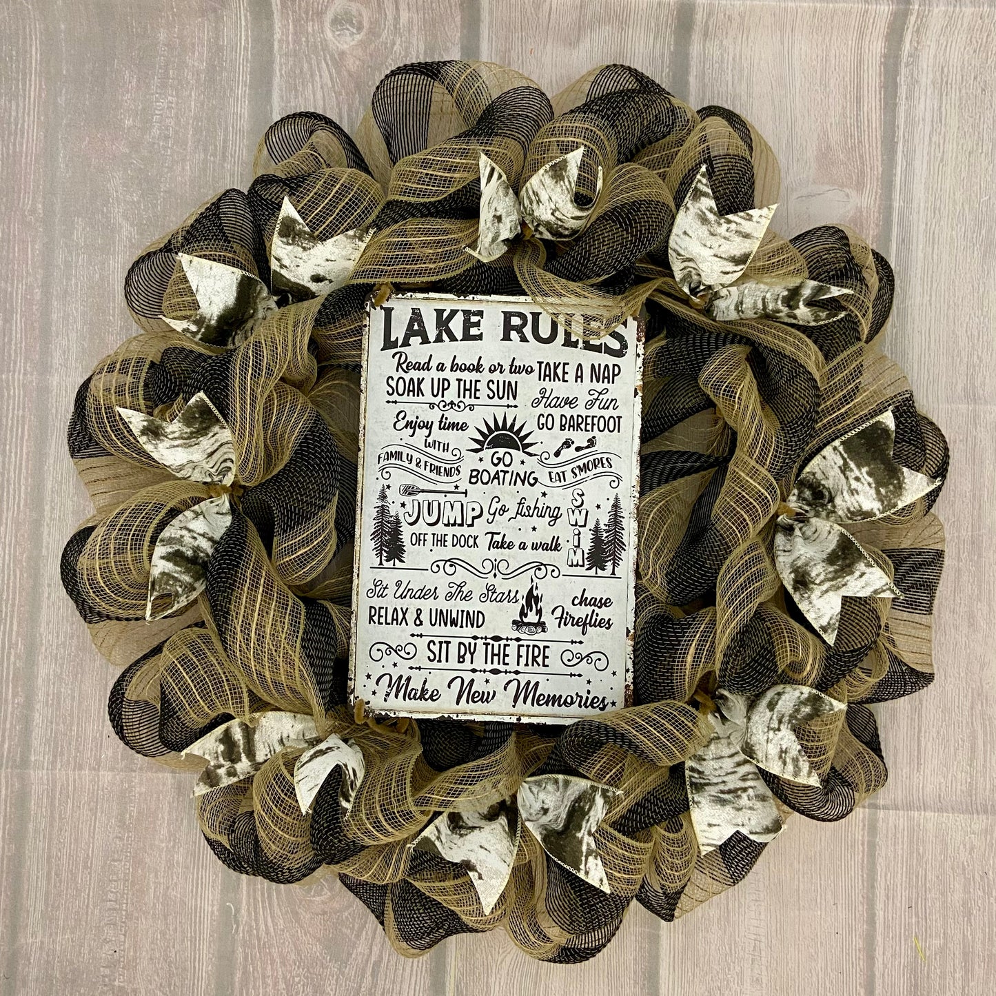 'Lakeside Leisure' 27” Lake House Wreath