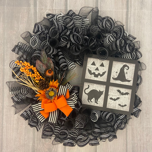 Midnight Mischief Halloween Wreath – 28”