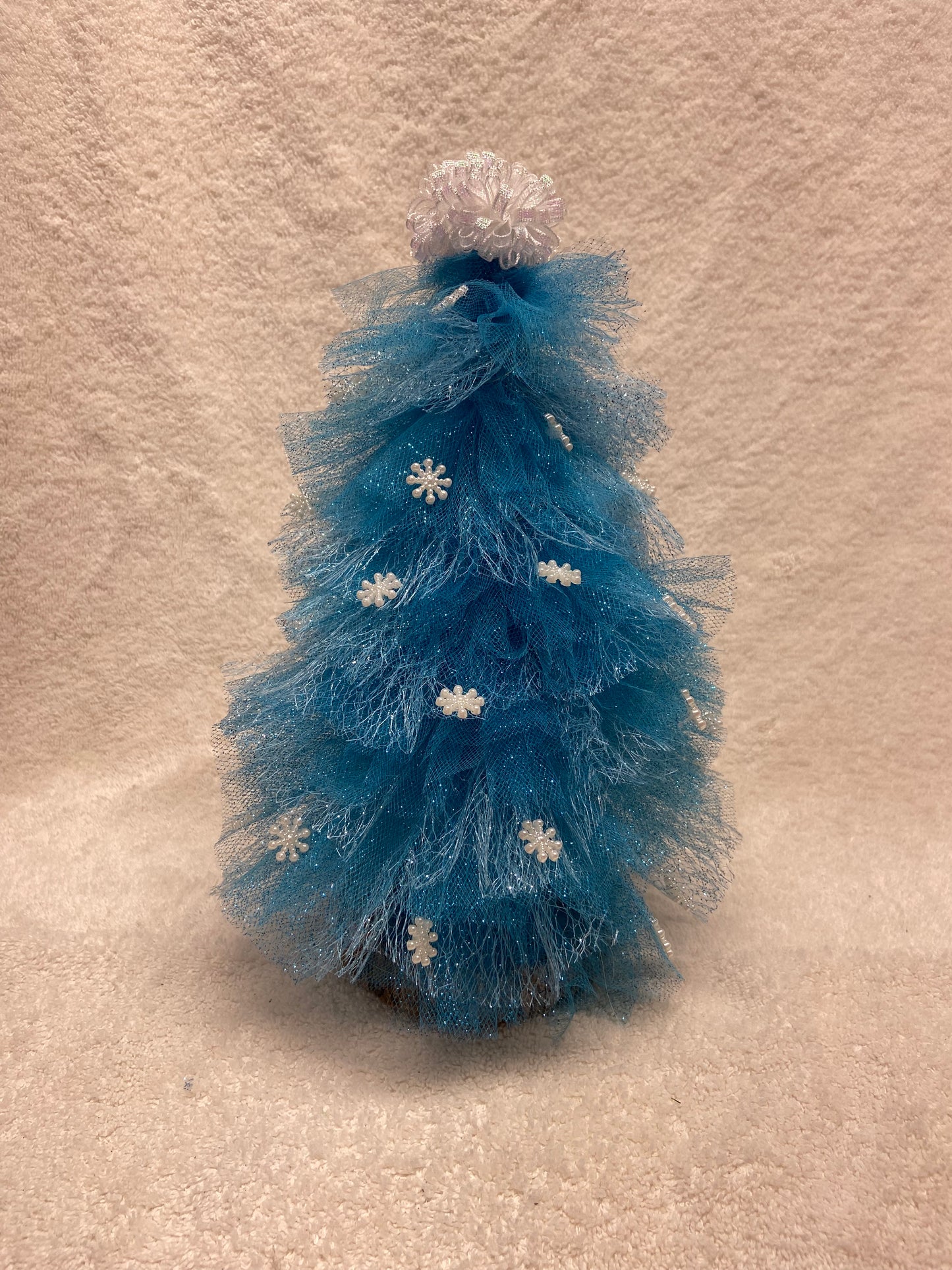 Winterberry Wink – 13” Whimsy Tree