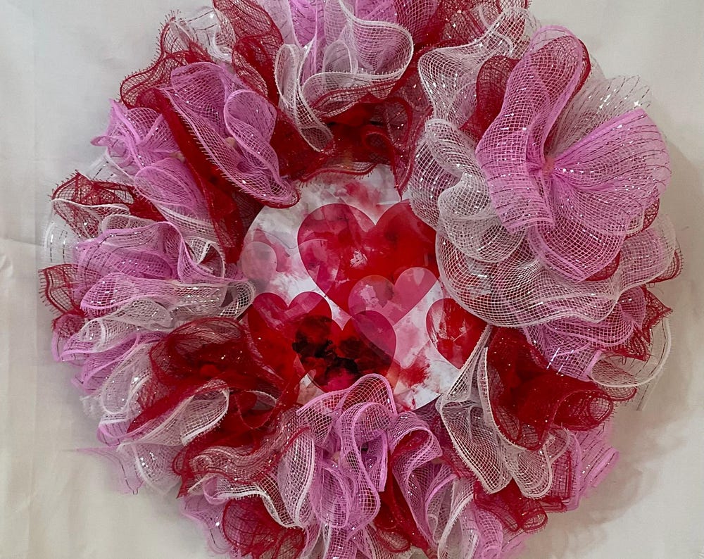 Blushing Hearts Wreath – 20” Valentine’s Day Mesh Bloom