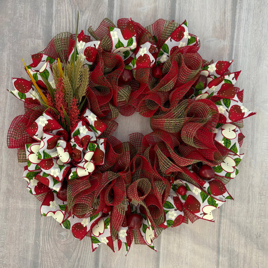 Apple Harvest Wreath – 24” Autumn Welcome