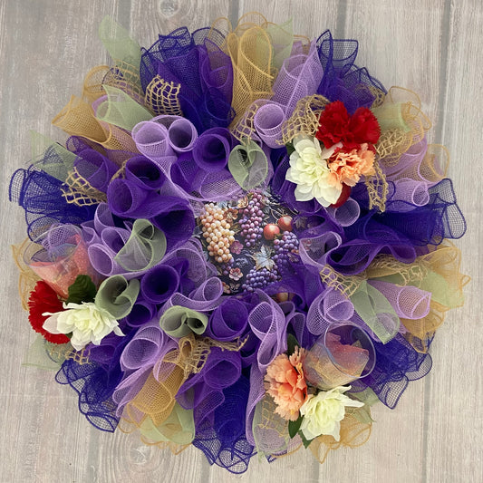 Vineyard Waltz – 24” Mesh Grape Wreath