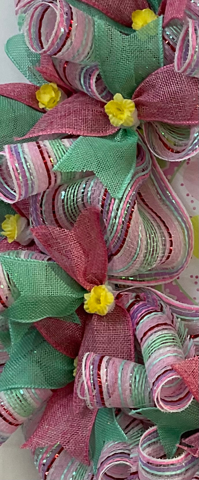 Candy Hearts & Kisses Wreath – 22” Valentine’s Mesh Delight